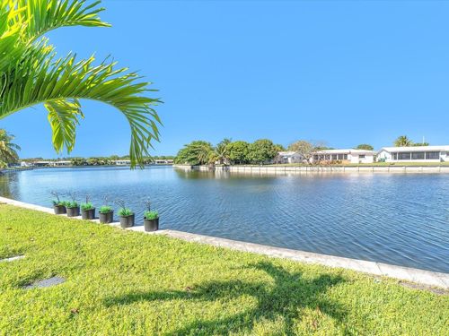 5702 Nw 84th Avenue, Tamarac, FL, 33321 | Card Image