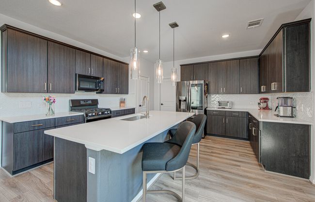 331 Oleander Loop, House other with 4 bedrooms, 3 bathrooms and 4 parking in Buda TX | Image 10