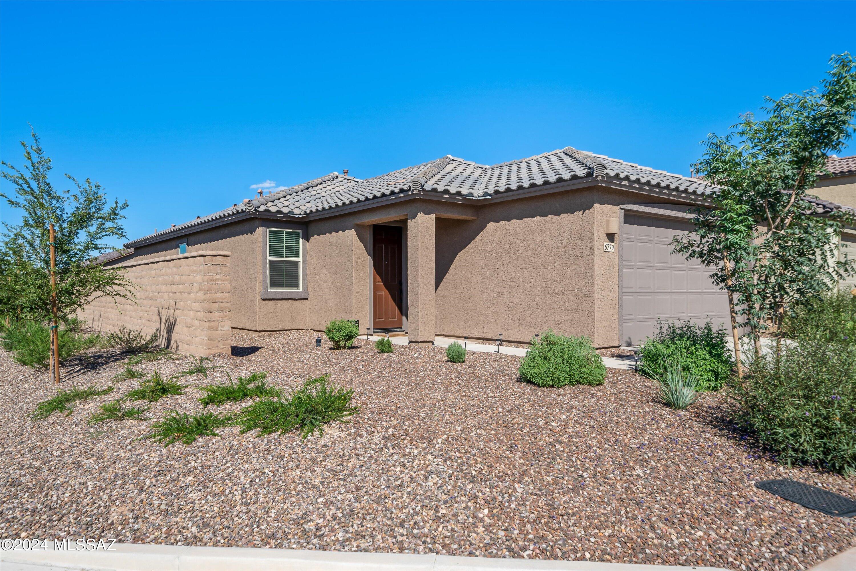 Via Olmeda , Tucson, AZ 85756