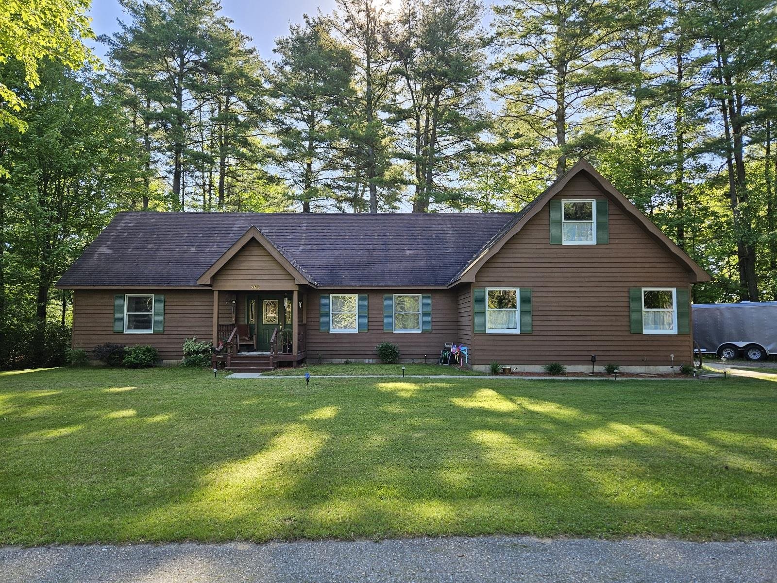 Grove St, Tawas City, MI 48763
