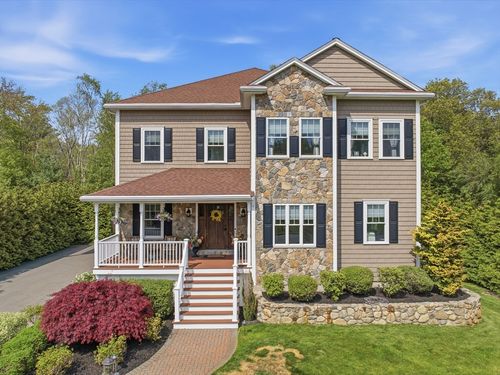 35 Settlers Way, Tewksbury, MA, 01876-4782 | Card Image