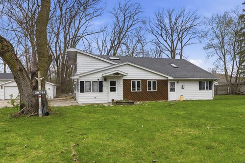28711 Silver Lake Rd, SALEM, WI, 53168-9496 | Card Image
