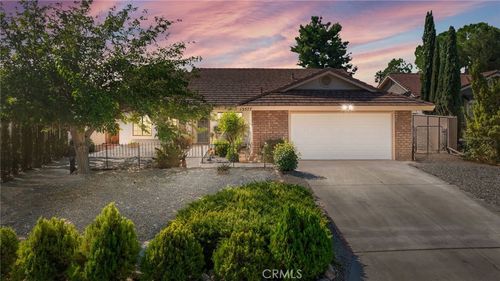 13577 Buena Vista Dr, Hesperia, CA, 92344-9571 | Card Image