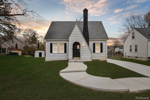 224 N Hewitt Rd, Ypsilanti, MI, 48197-4406 | Card Image