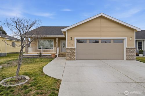 218 Sun Willows Blvd, Pasco, WA, 99301-6116 | Card Image