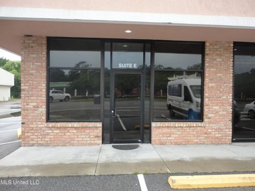 e-1711 Market St, Pascagoula, MS, 39567-6664 | Card Image