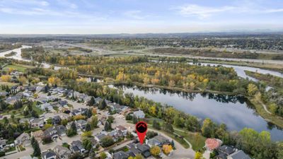 61 Riverside Cir Se, House other with 5 bedrooms, 3 bathrooms and 3 parking in Calgary AB | Image 2