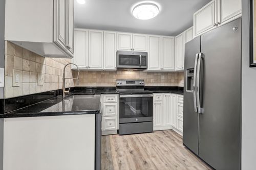 1502-7911 Windfern Ct, North Charleston, SC, 29418-2238 | Card Image