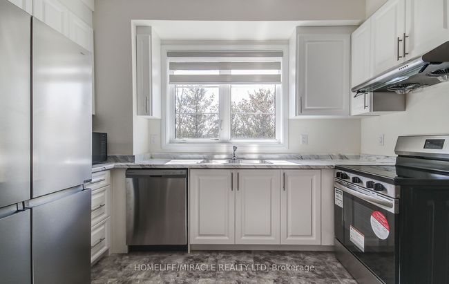 28 Yvonne Dr, House attached with 3 bedrooms, 4 bathrooms and 1 parking in Brampton ON | Image 31