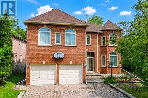 2 Woodriver St, Richmond Hill, ON, L4S1B2 | Card Image