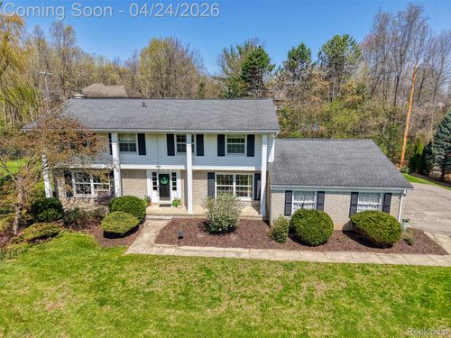 11989 Amherst Ct, Plymouth, MI, 48170-2829 | Card Image