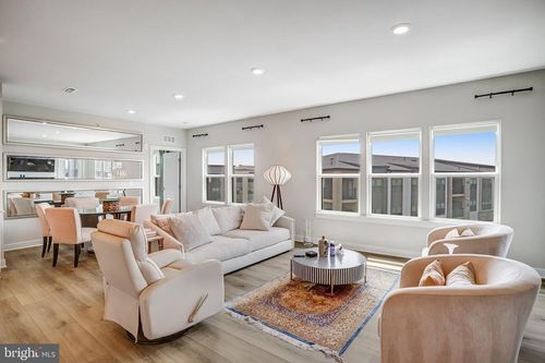2u-12850 Mosaic Park Way, HERNDON, VA, 20171 | Card Image