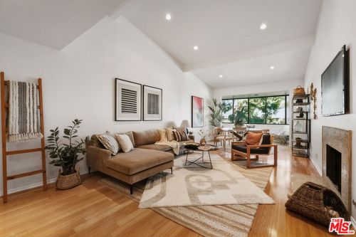 apt-315-311 Bora Bora Way, Marina del Rey, CA, 90292-8309 | Card Image