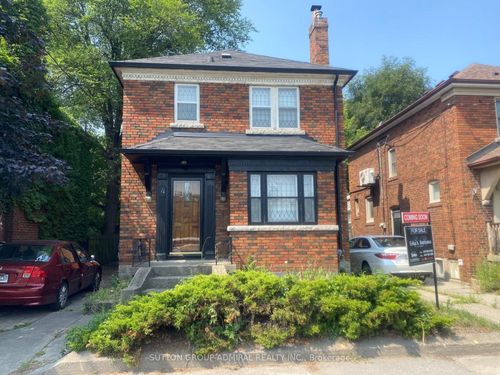 4 Don Mills Rd, Toronto, ON, M4J3Z7 | Card Image