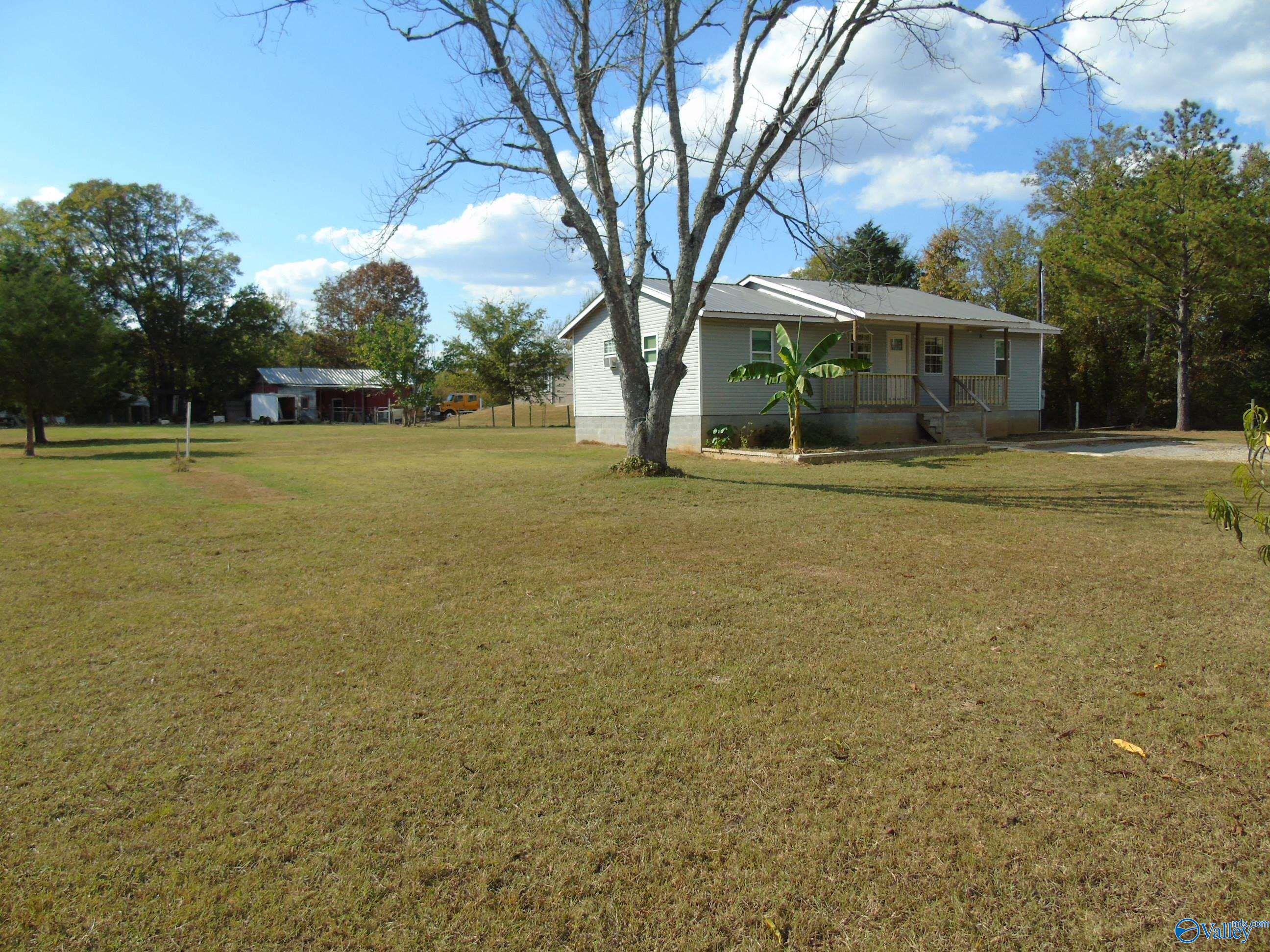 Gore Rd, Laceys Spring, AL 35754