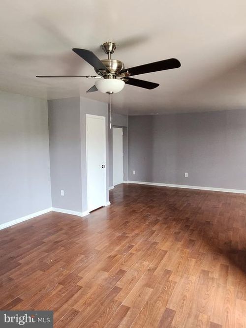 apt-302-3308 N Hilton St, BALTIMORE, MD, 21216-1438 | Card Image