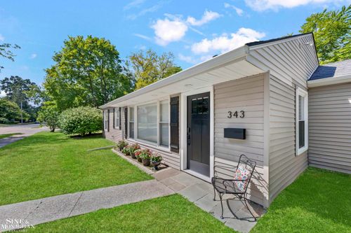 343 Beaupre Ave, Grosse Pointe Farms, MI, 48236-3137 | Card Image