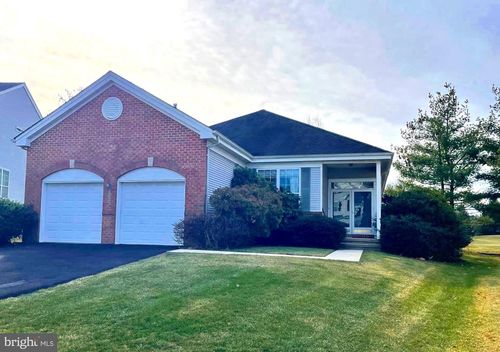 8 Manley Rd, Pennington, NJ, 08534-5134 | Card Image