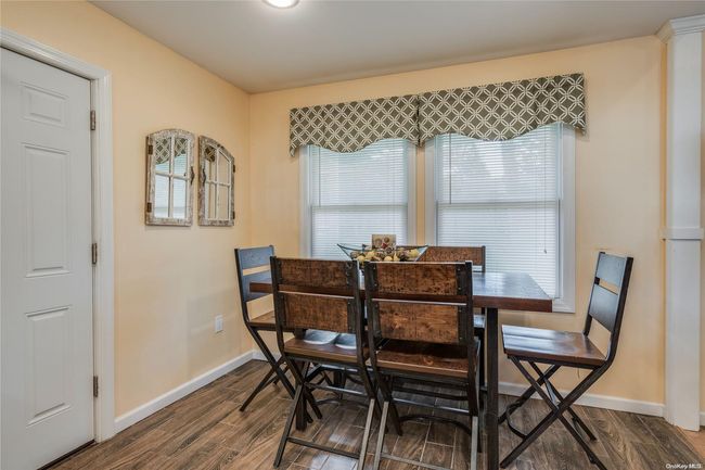Breakfast Area In Kitchen | Image 13