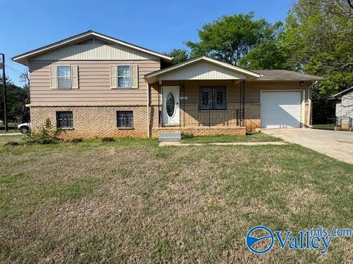 522 Lisa Lane Nw, Huntsville, AL, 35811 | Card Image