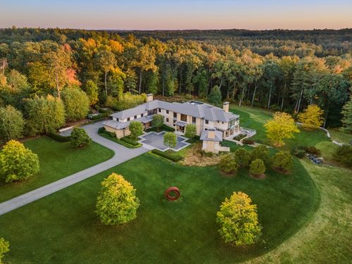 9 Atlas Ln, Weston, MA, 02493-2567 | Card Image