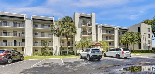 apt-215-9450 Poinciana Pl, Davie, FL, 33324-4872 | Card Image
