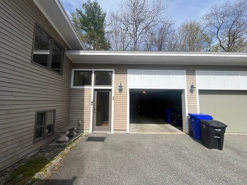 a-3A Robinson Dr, Bedford, MA, 01730-1463 | Card Image