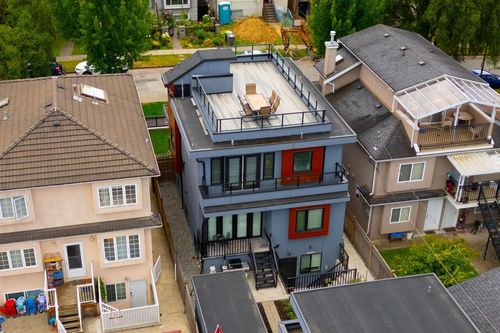 2765 E 27th Ave, Vancouver, BC, V5R1N4 | Card Image