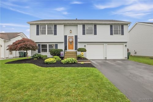 11 Doehaven Cir, Depew, NY, 14043-1733 | Card Image