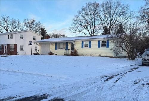 41 Grecian Pkwy, Greece, NY, 14626-1933 | Card Image