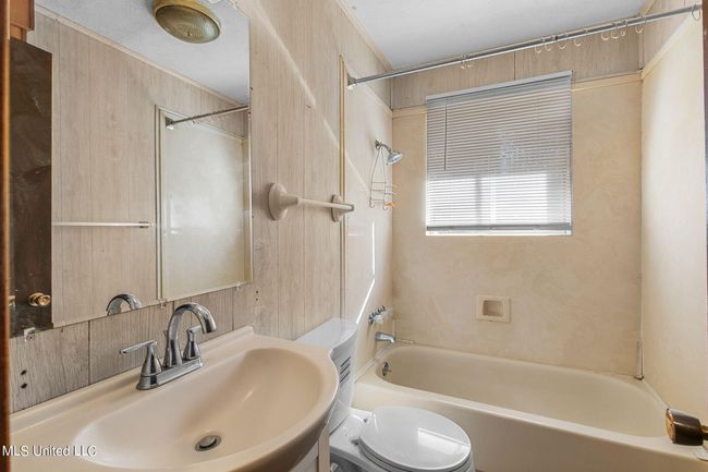 19-web-or-mls-219 E Jackson-19 | Image 15