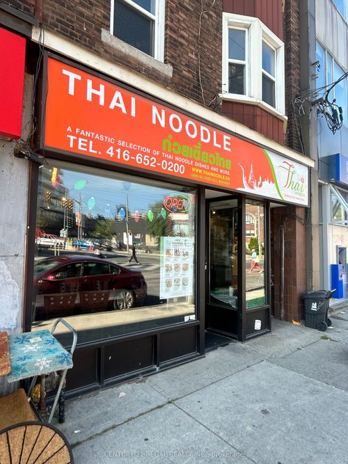 {{alt}} | Card Image