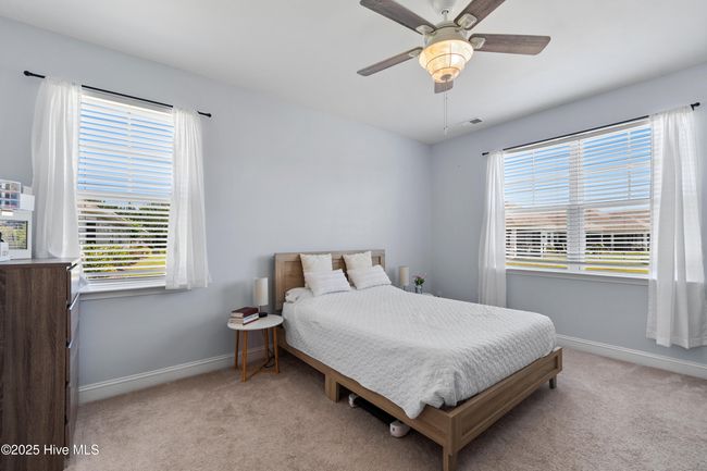 Master Bedroom | Image 8