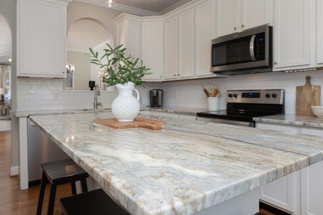 21 Spring View Dr, House attached with 3 bedrooms, 3 bathrooms and null parking in STAUNTON VA | Image 14