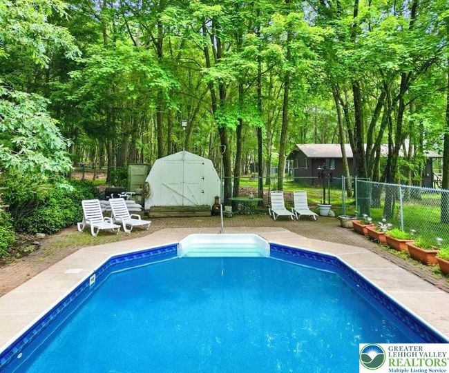 271 N Shore Dr, House other with 3 bedrooms, 3 bathrooms and null parking in Albrightsville PA | Image 4