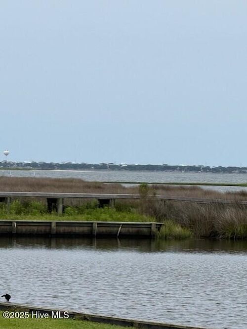 529 Sanders Ln, Newport, NC, 28570-0106 | Card Image