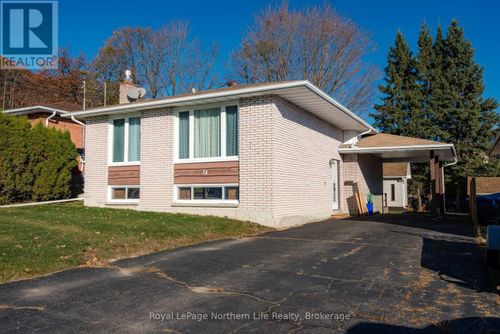 74 Belleview Cres, North Bay, ON, P1B8T7 | Card Image