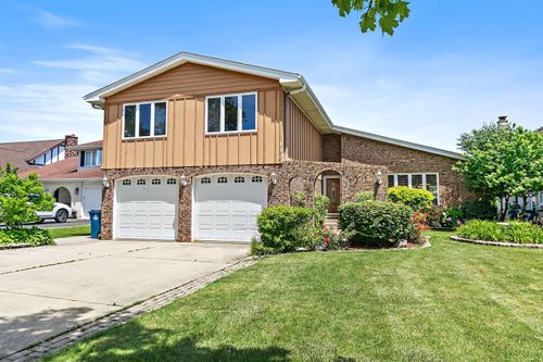 1133 N Thatcher Ln, Addison, IL, 60101-1165 | Card Image
