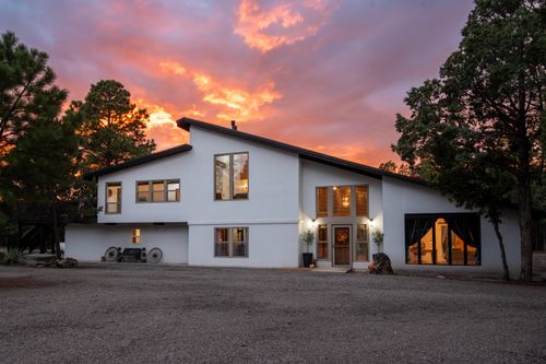 32 Bobolink Ln, Tijeras, NM, 87059-8019 | Card Image