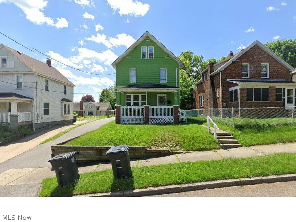 Lovisa St, Akron, OH 44311