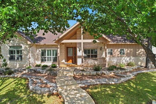 2140 Hedgestone, Fredericksburg, TX, 78624-2925 | Card Image