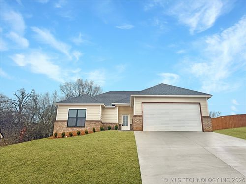 824 E Harlan Dr, Tahlequah, OK, 74464-5660 | Card Image