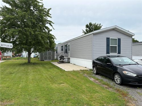 58 Betty Lou Drive, Middlefield, OH, 44062 | Card Image