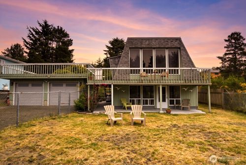 912 Surf St, Westport, WA, 98595 | Card Image