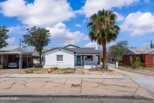 3221 N Stanton St, El Paso, TX, 79902-2311 | Card Image