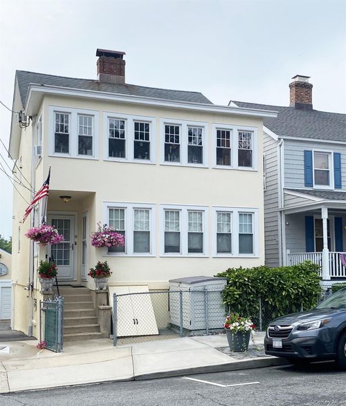 18 S Eckar St, Irvington, NY, 10533-1607 | Card Image