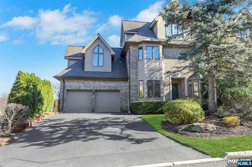 153 Ashley Pl, Park Ridge, NJ, 07656-2608 | Card Image