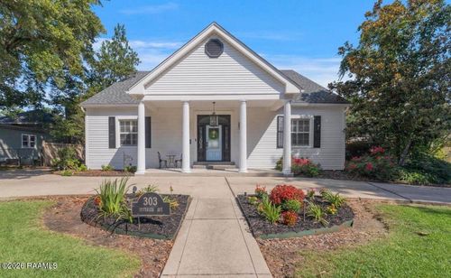 303 Duperier Ave, New Iberia, LA, 70563-2419 | Card Image