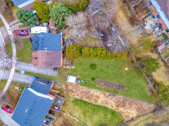 44 Cole Rd, House attached with 3 bedrooms, 2 bathrooms and 3 parking in Guelph ON | Image 44