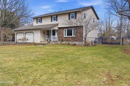 26 Sussex Way, Niskayuna, NY, 12309 | Card Image